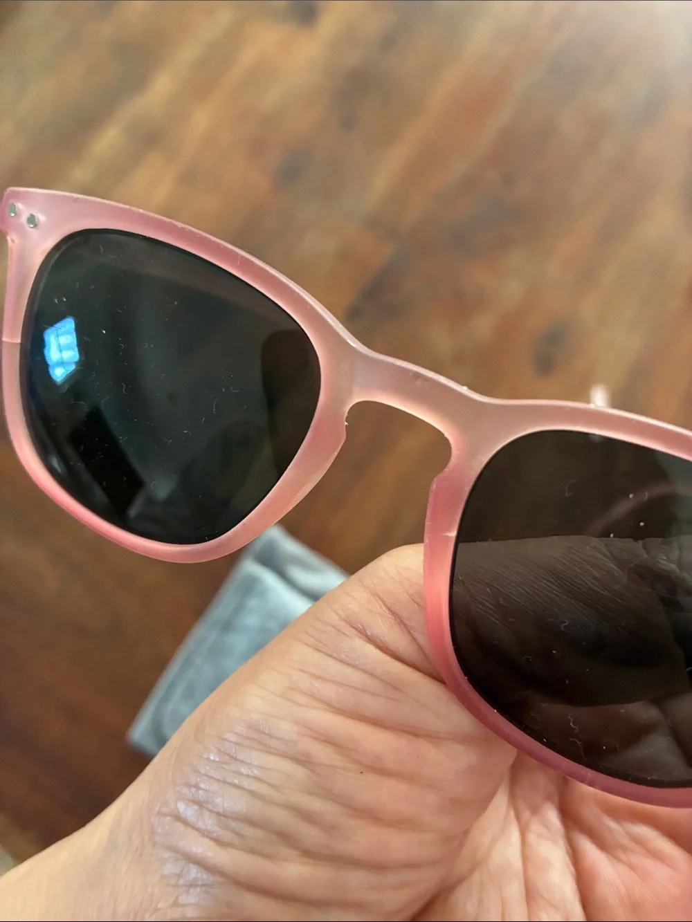 Izipizi Kids Pink Sunglasses with Dark Lenses